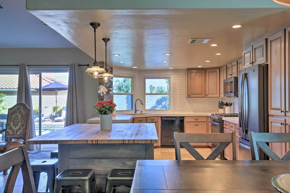 Kitchen | Fully Equipped