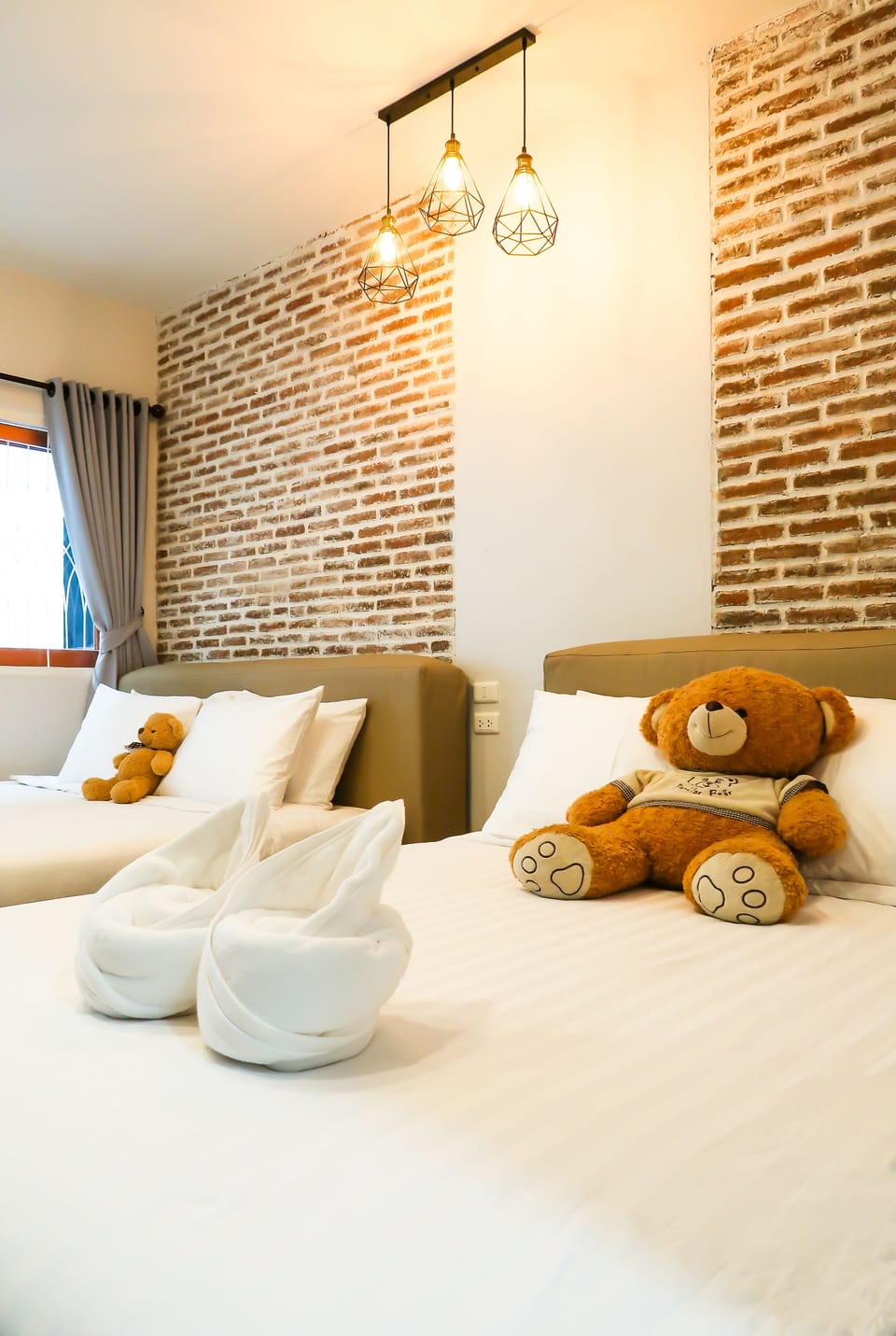 Economy Quadruple Room | Desk, soundproofing, free WiFi, bed sheets