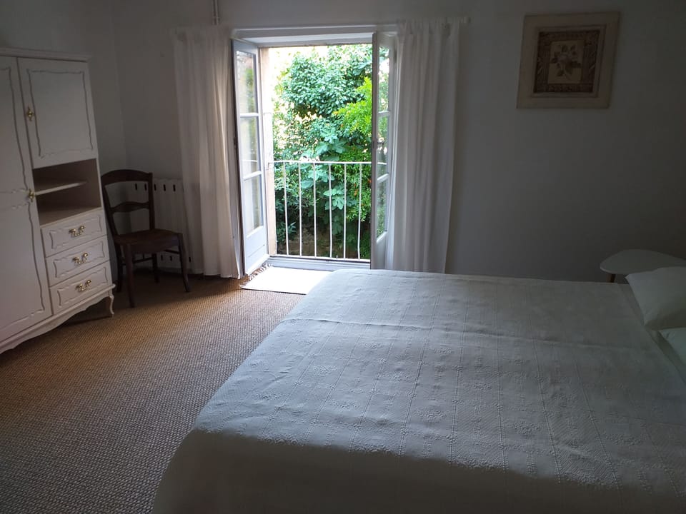 Superior Suite, Hill View | 1 bedroom, premium bedding, soundproofing, WiFi (free)