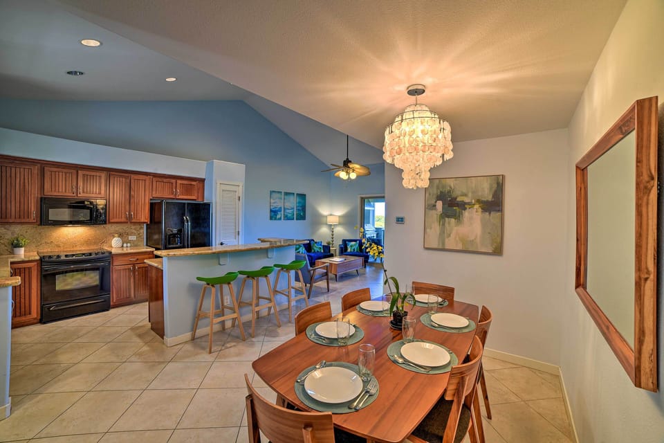 Dining Table | Dishware & Flatware Provided