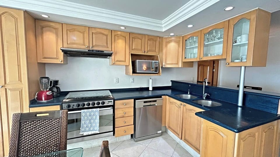 Apartment | Private kitchen | Full-size fridge, microwave, oven, stovetop