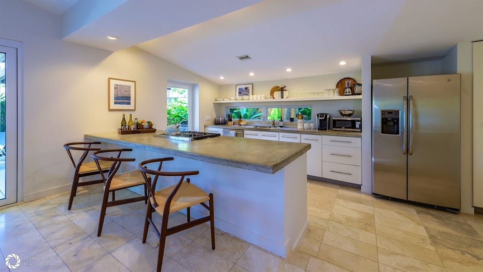 The kitchen has all of the tools and equipment you will need to prepare a gourmet meal...