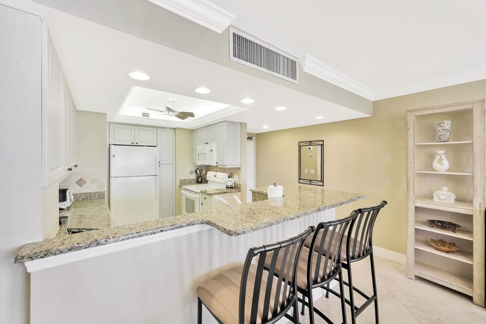 Kitchen - Breakfast Bar Seating