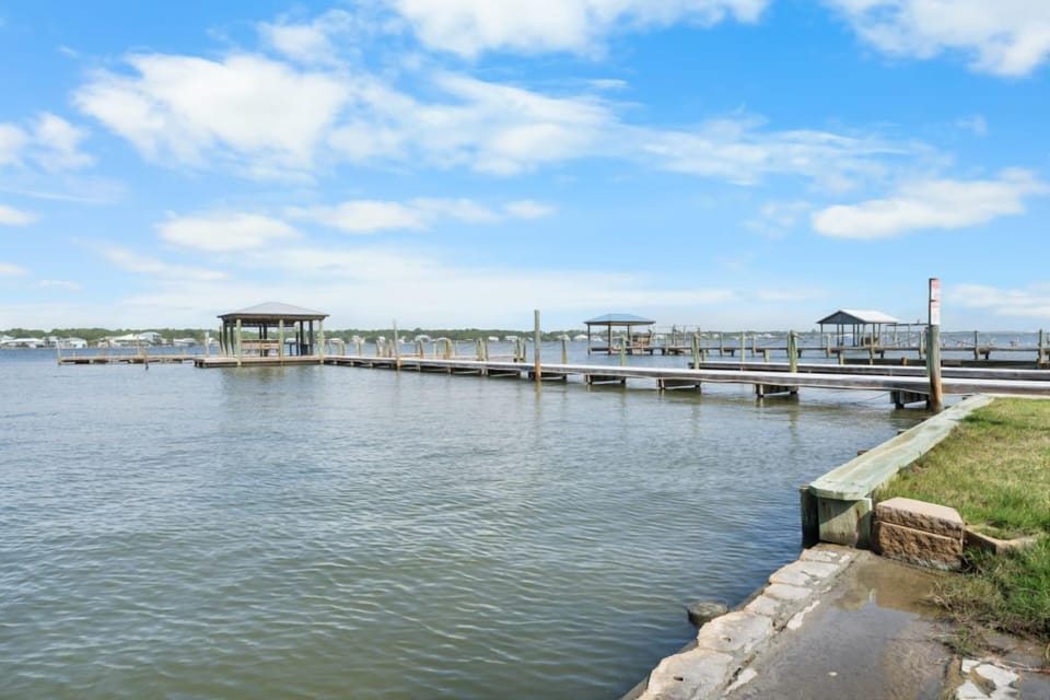 13 GSR LAGOON FRONT