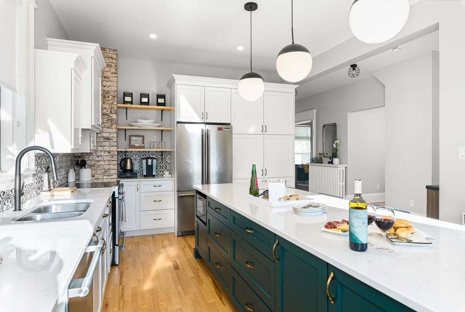 Luxury House | Private kitchen | Fridge, microwave, stovetop, dishwasher