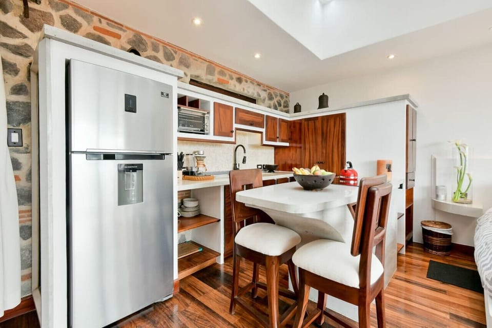Refrigerator and Kitchen
