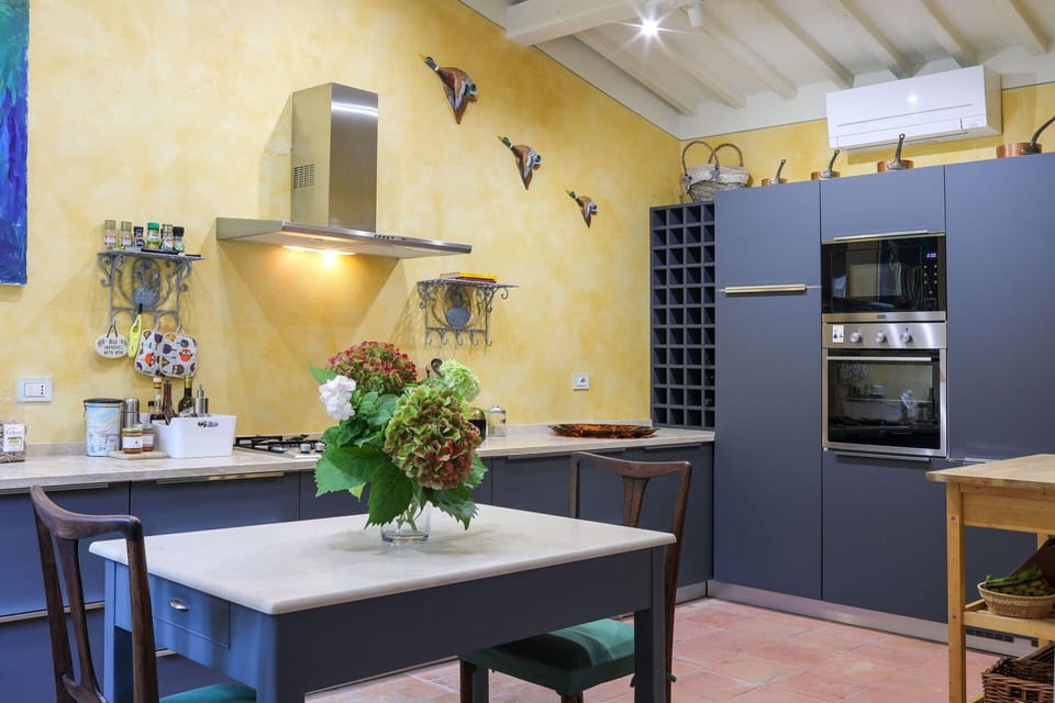 Kitchen, Room Detail