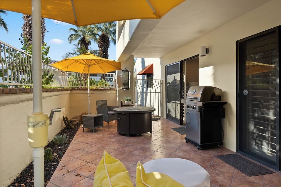 K0220 - BBQ Patio
