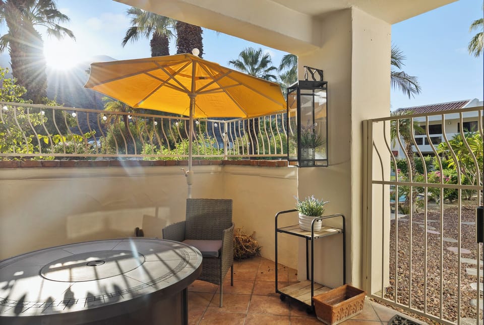 K0220 - Outside Patio View