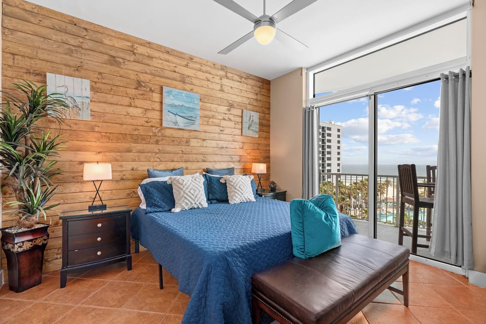 Master Bedroom- King Size Bed 