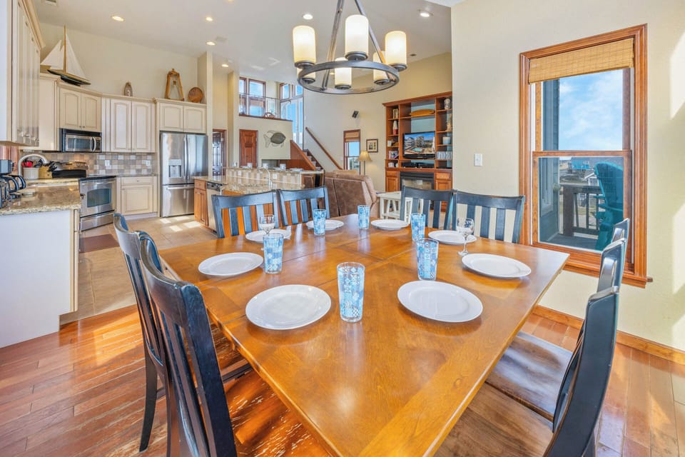 Surf or Sound Realty - 912 - Redemption - Dining Area  -2