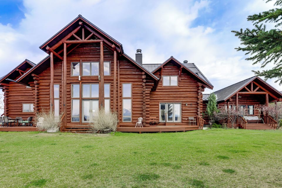 Property Exterior | 3-Story Home | Mountain Views