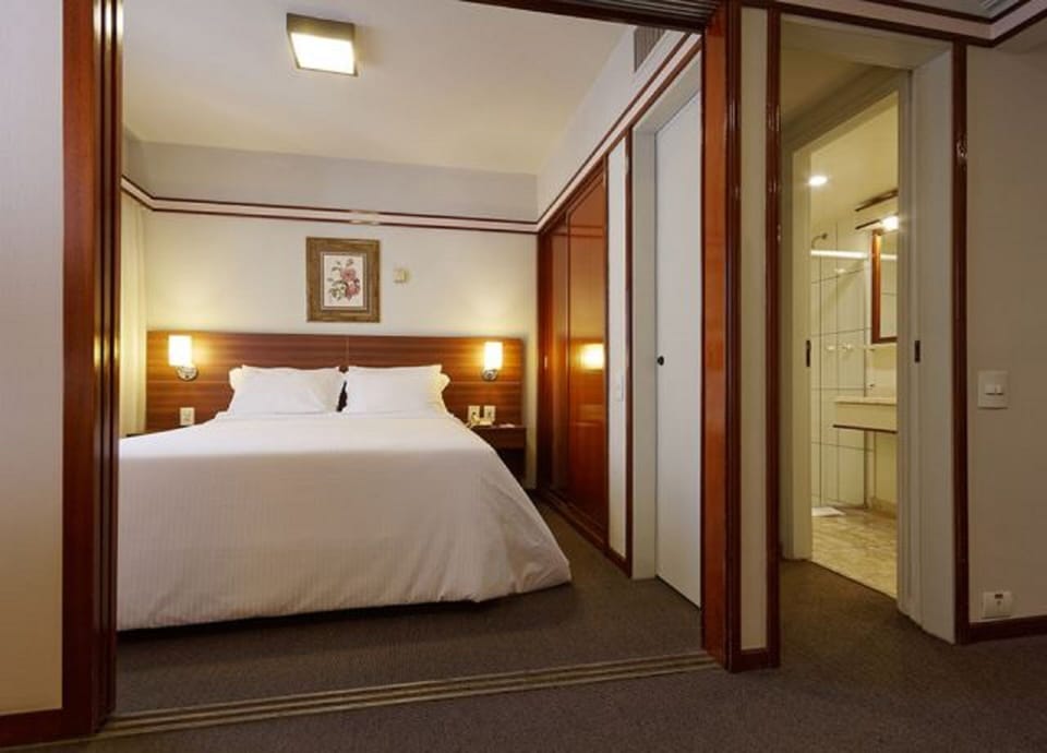 Premium Double Room | Minibar, in-room safe, blackout drapes, soundproofing