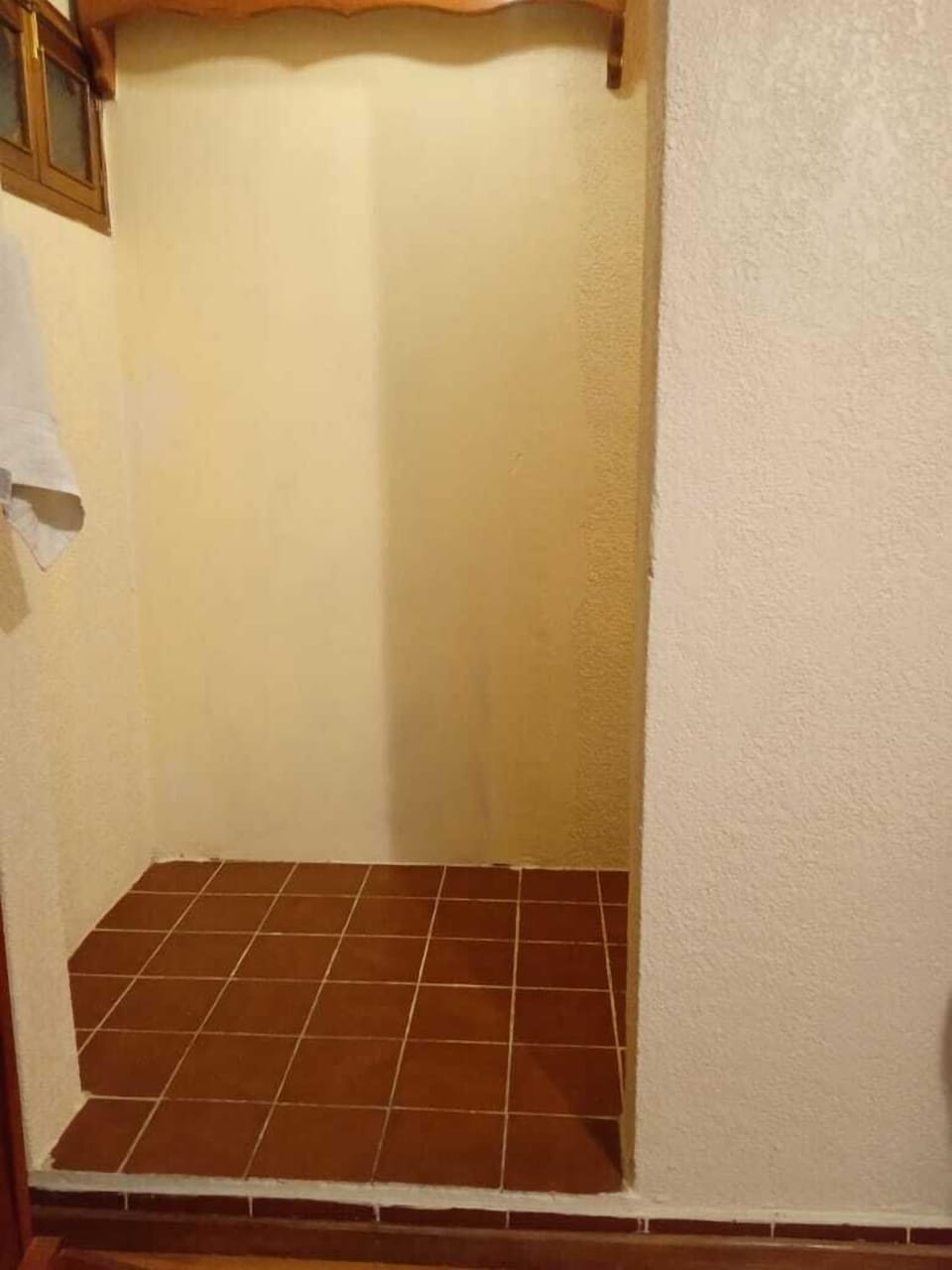Basic Room, 1 Double Bed | Bathroom | Shower, towels, soap, shampoo