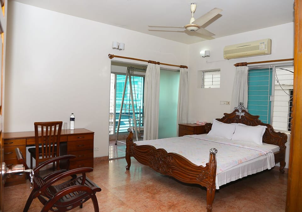 Deluxe Double Room | Individually decorated, individually furnished, desk, soundproofing