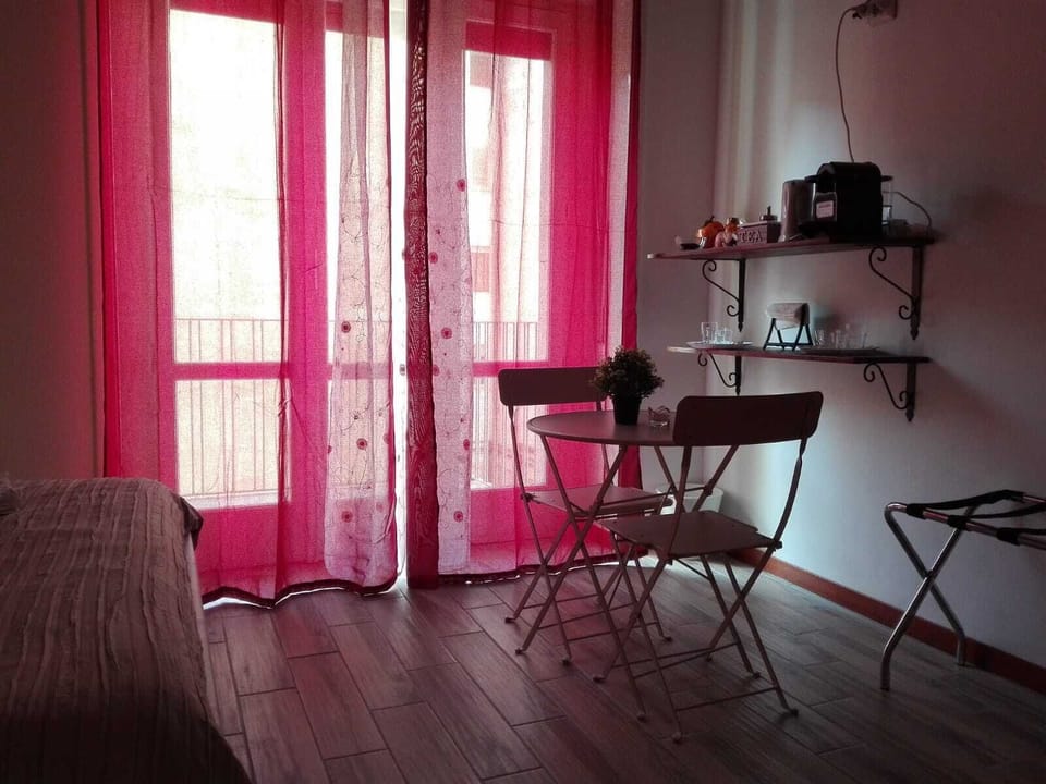 Romantic Studio Suite, Jetted Tub | Room amenity