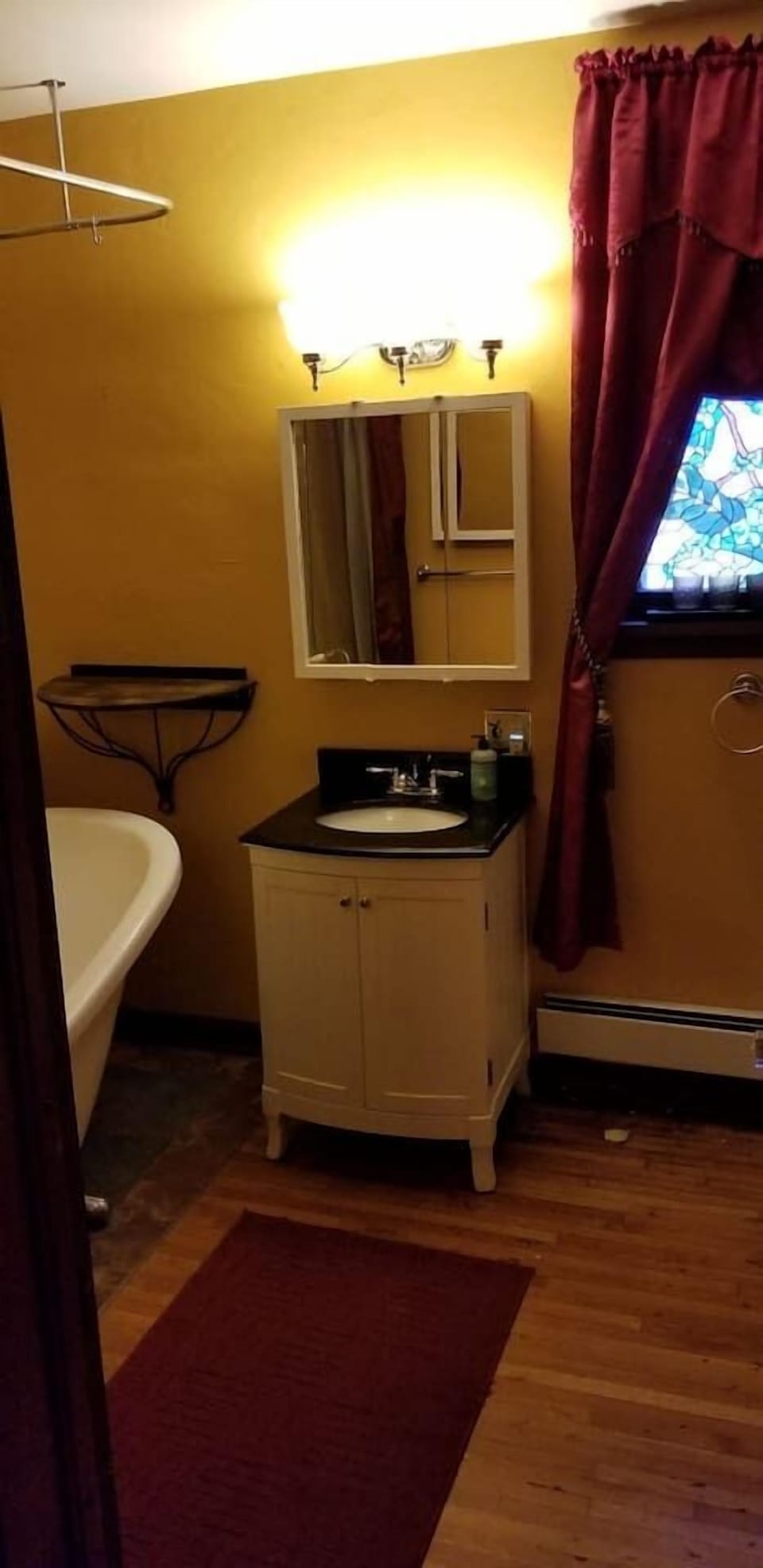 Gold Suite - Private Bathroom