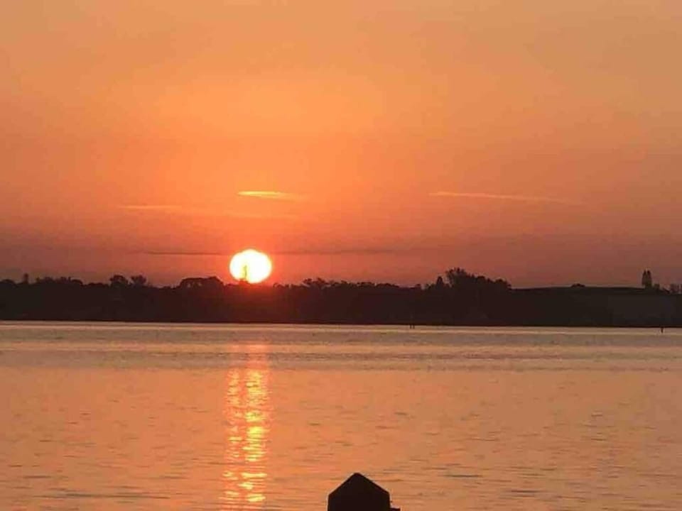 The Early Bird gets rewarded here with breathtaking sunset pics!