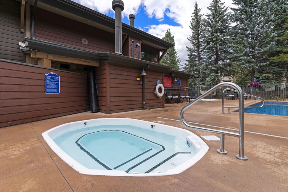 Townhome, 4 Bedrooms | Property grounds
