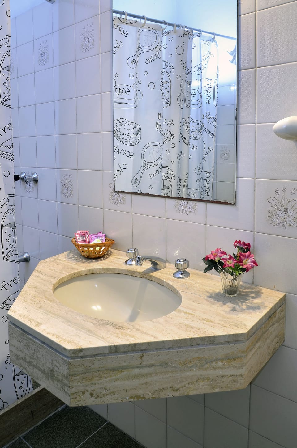Double Room | Bathroom sink