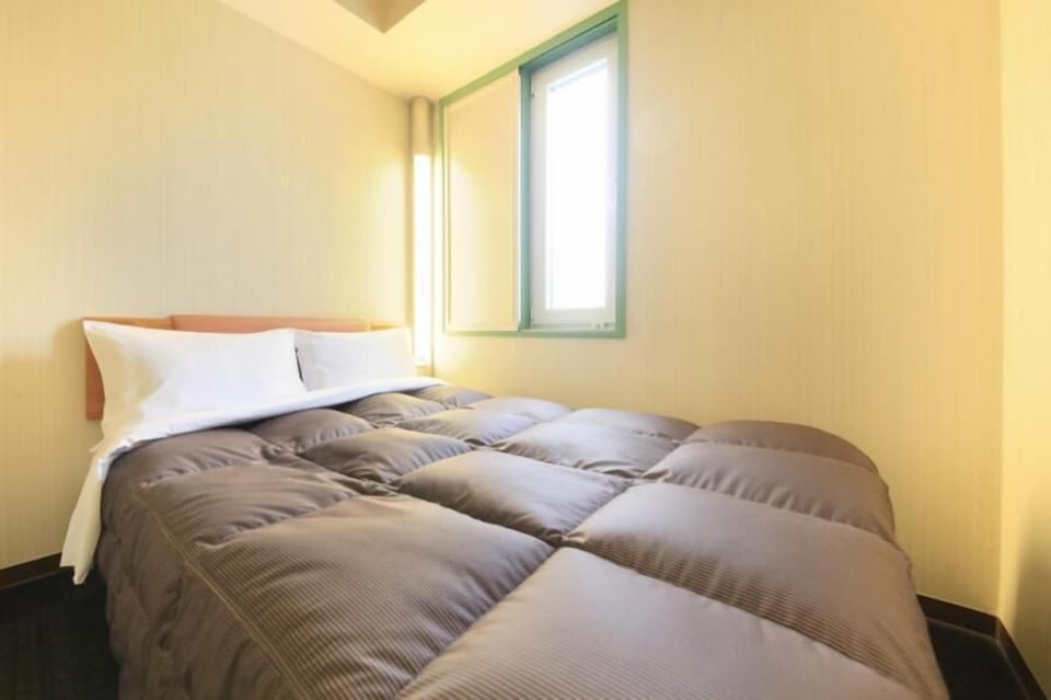 Down comforters, free WiFi