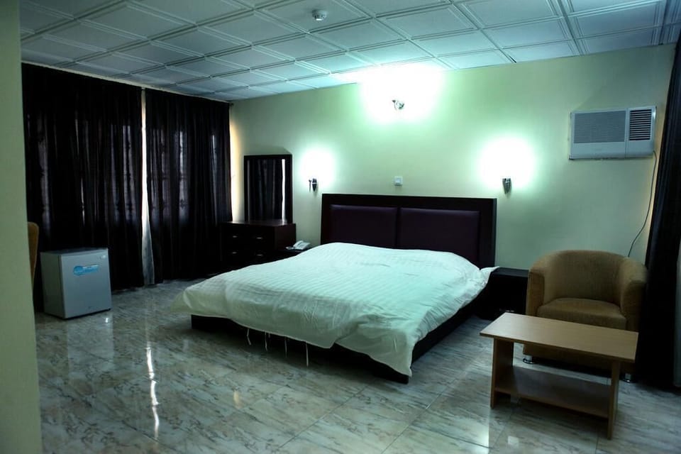 In-room safe, desk, laptop workspace, iron/ironing board