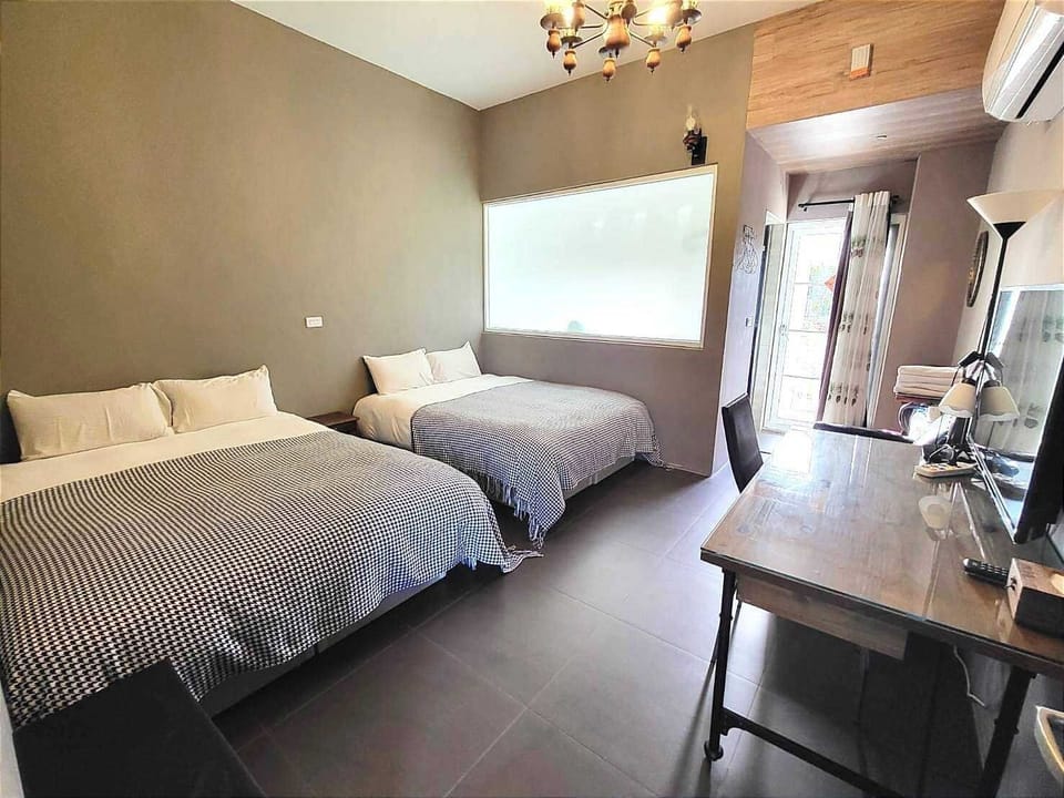 Standard Quadruple Room, Balcony | Free WiFi, bed sheets