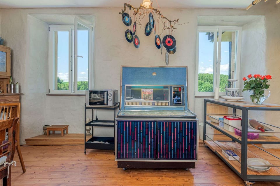 Apartment "Zum historischen Spital" - Dornstetten- Historic bakery with jukebox