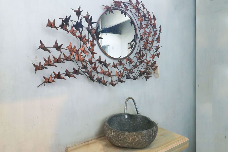 Bathroom sink