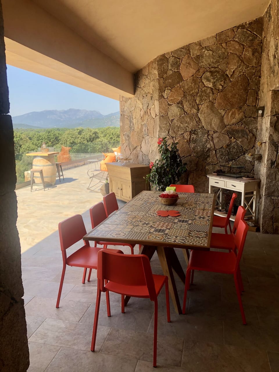 Outdoor dining