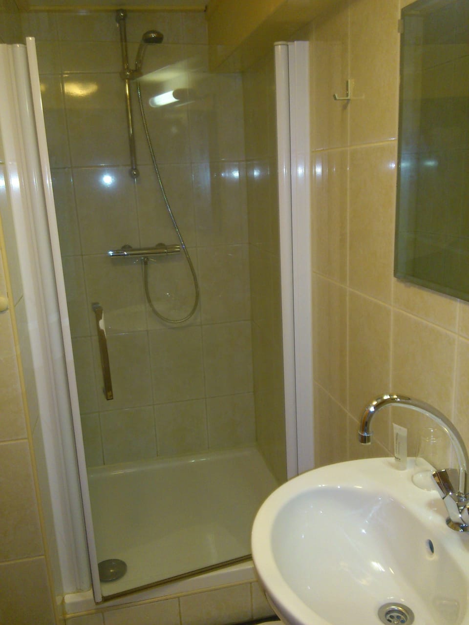Shower, towels