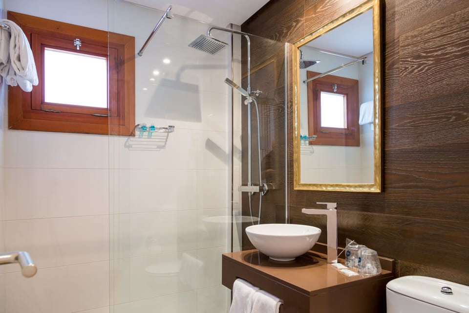 Hotel Los Arces Hotel in Cantabria