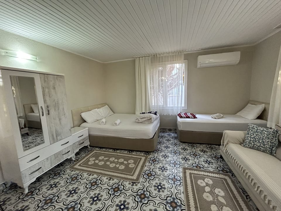 Studio Suite | Premium bedding, individually decorated, desk, laptop workspace