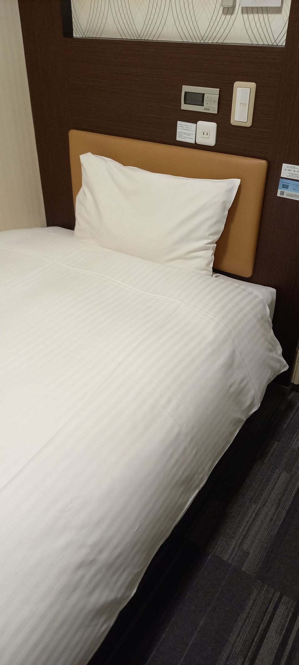 Down comforters, desk, free WiFi, bed sheets