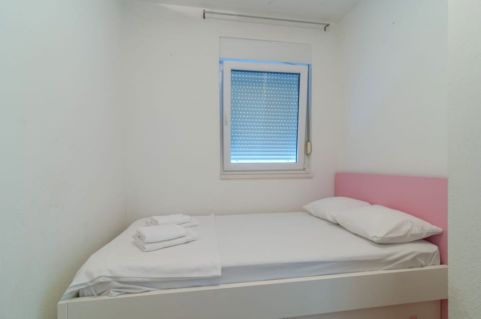 two single bad 209x90 is now