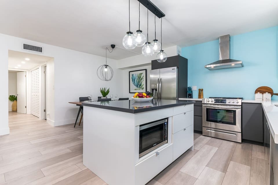 Kitchen Island 