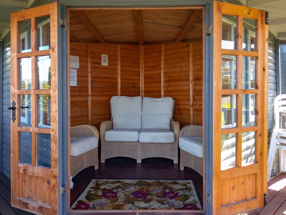 Summerhouse | Vista Cottage - Sea Marsh Cottages, Brancaster Staithe, near Wells-next-the-Sea
