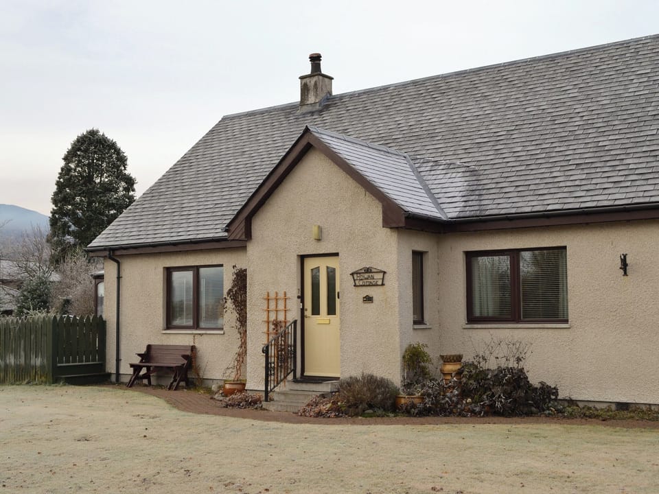 Charming holiday home | Rowan Cottage, Aviemore