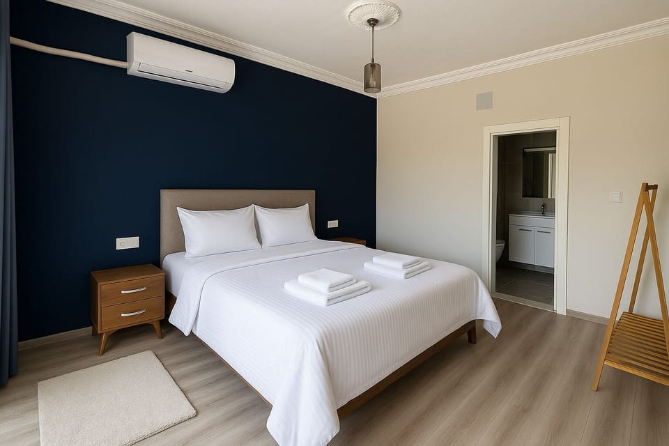 Elite Double Room | Minibar, laptop workspace, blackout drapes, soundproofing