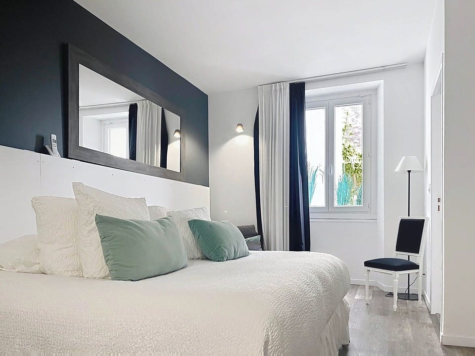 Room, 2 Bedrooms | Premium bedding, pillowtop beds, minibar, in-room safe