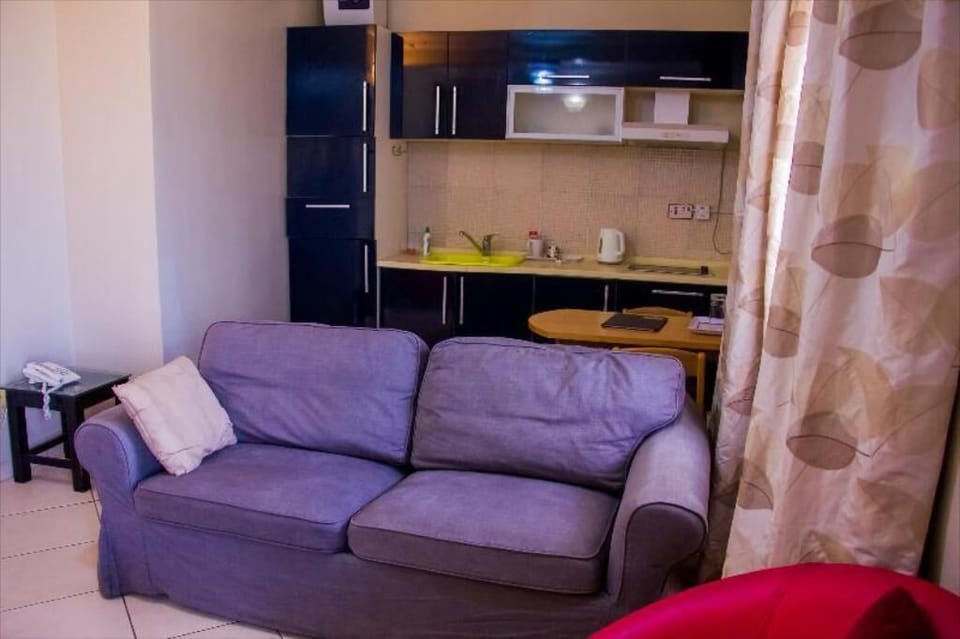 Desk, laptop workspace, free WiFi, bed sheets