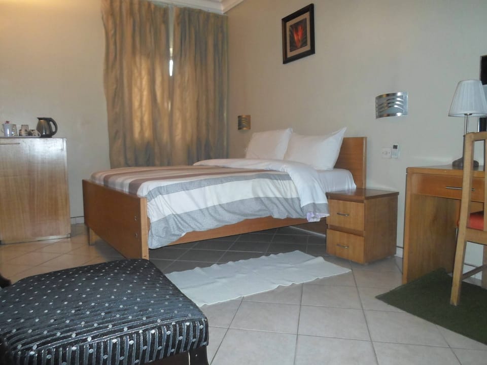Standard Room | Desk, laptop workspace, free WiFi, bed sheets