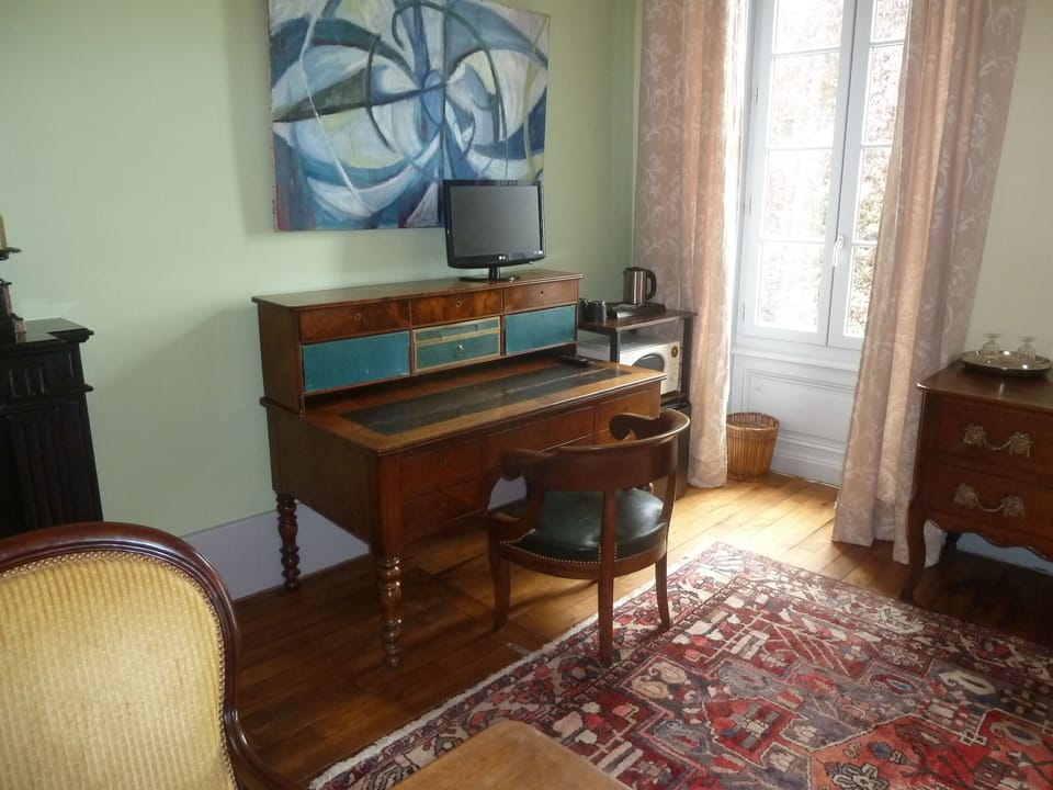 Premium bedding, individually decorated, individually furnished, desk