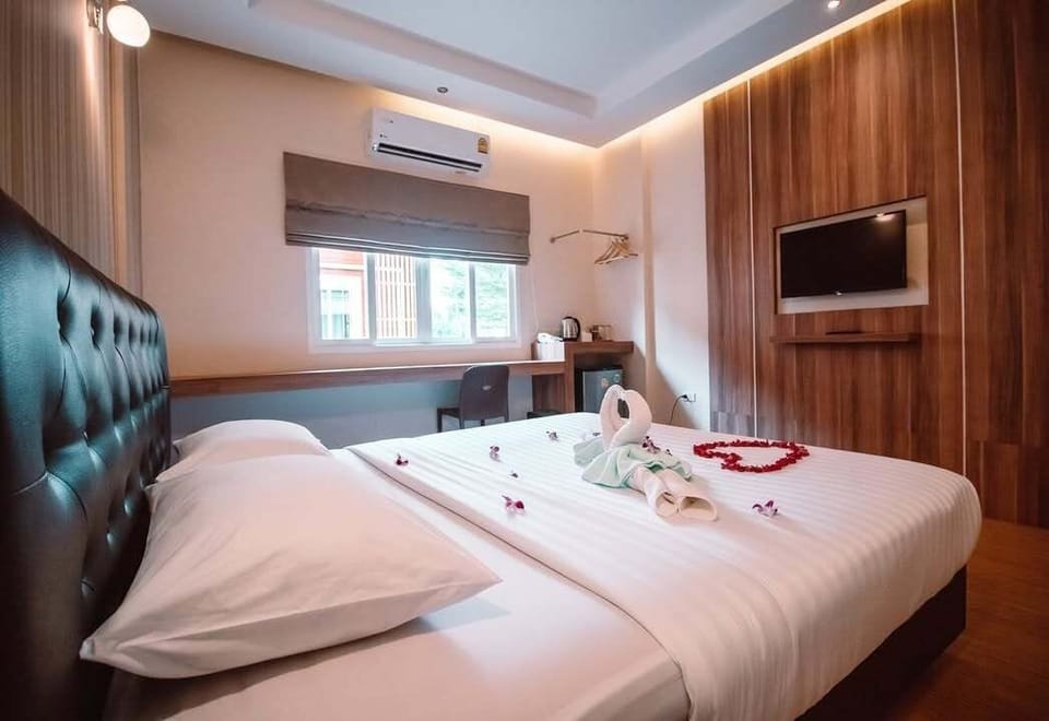 Deluxe Villa | Individually decorated, individually furnished, desk, laptop workspace