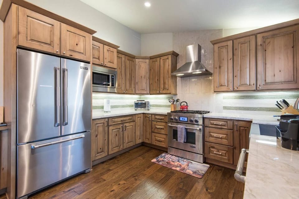 The kitchen itself has plenty of space to cook or entertain