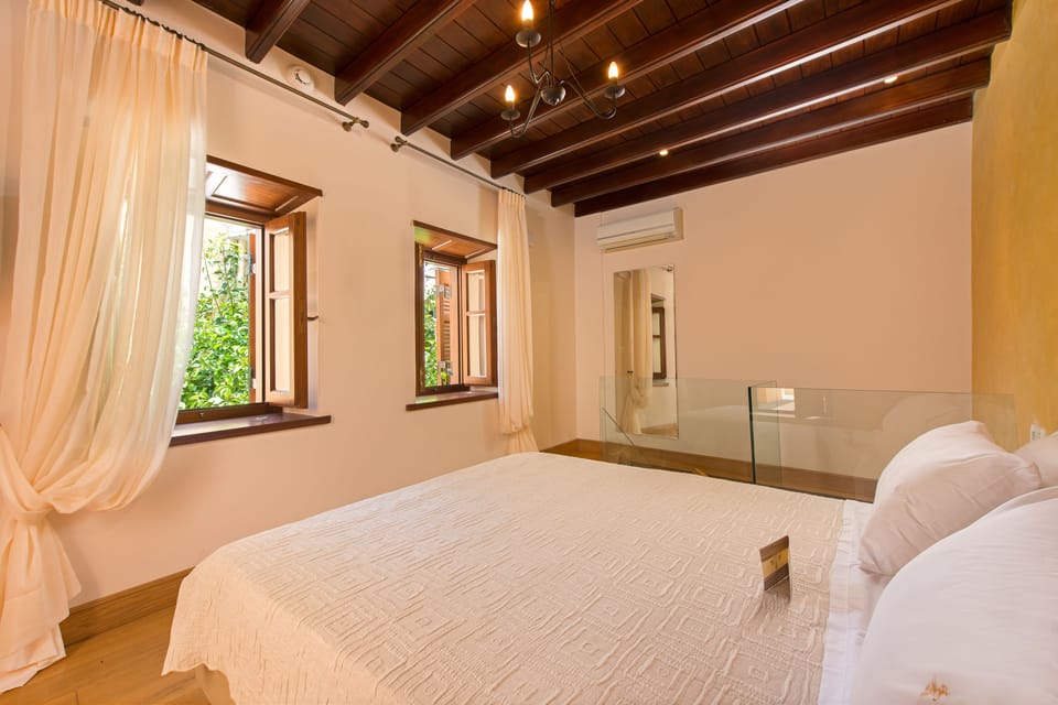Junior Suite (Hibiscus) | Frette Italian sheets, in-room safe, individually furnished, desk