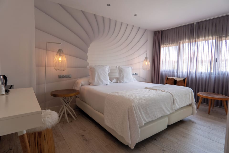 Habitación Doble Estándar | Premium bedding, down comforters, in-room safe, desk