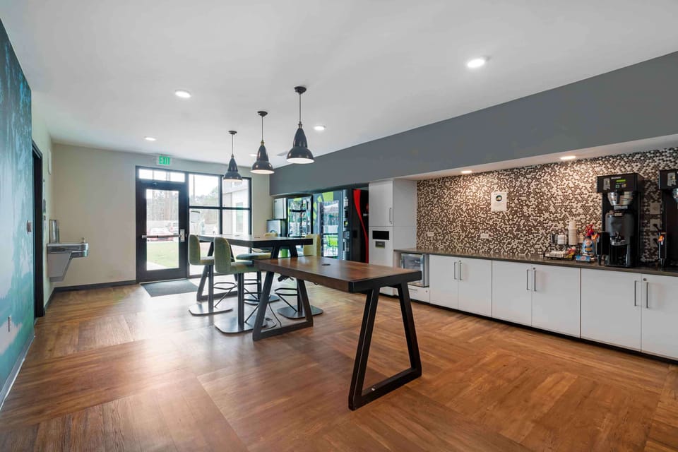 Free daily on-the-go breakfast