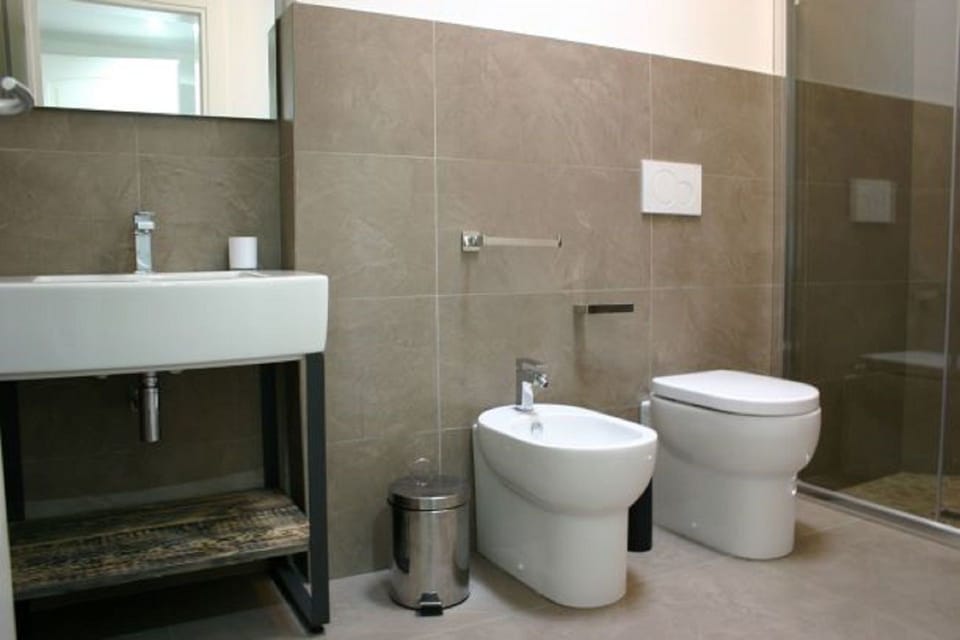 Bathroom, Property, Room, Plumbing Fixture, Tap, Tile, Wall, Toilet, Floor, Bathroom Accessory