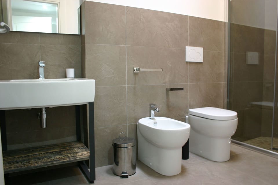 Bathroom, Property, Plumbing Fixture, Tap, Toilet, Room, Tile, Wall, Floor, Bathroom Accessory
